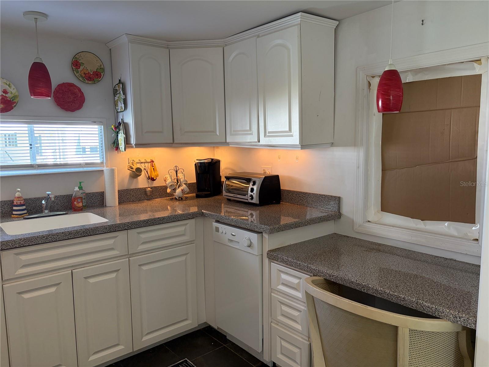 4949 OAKLAND HILLS AVENUE, Sarasota, FL 34234