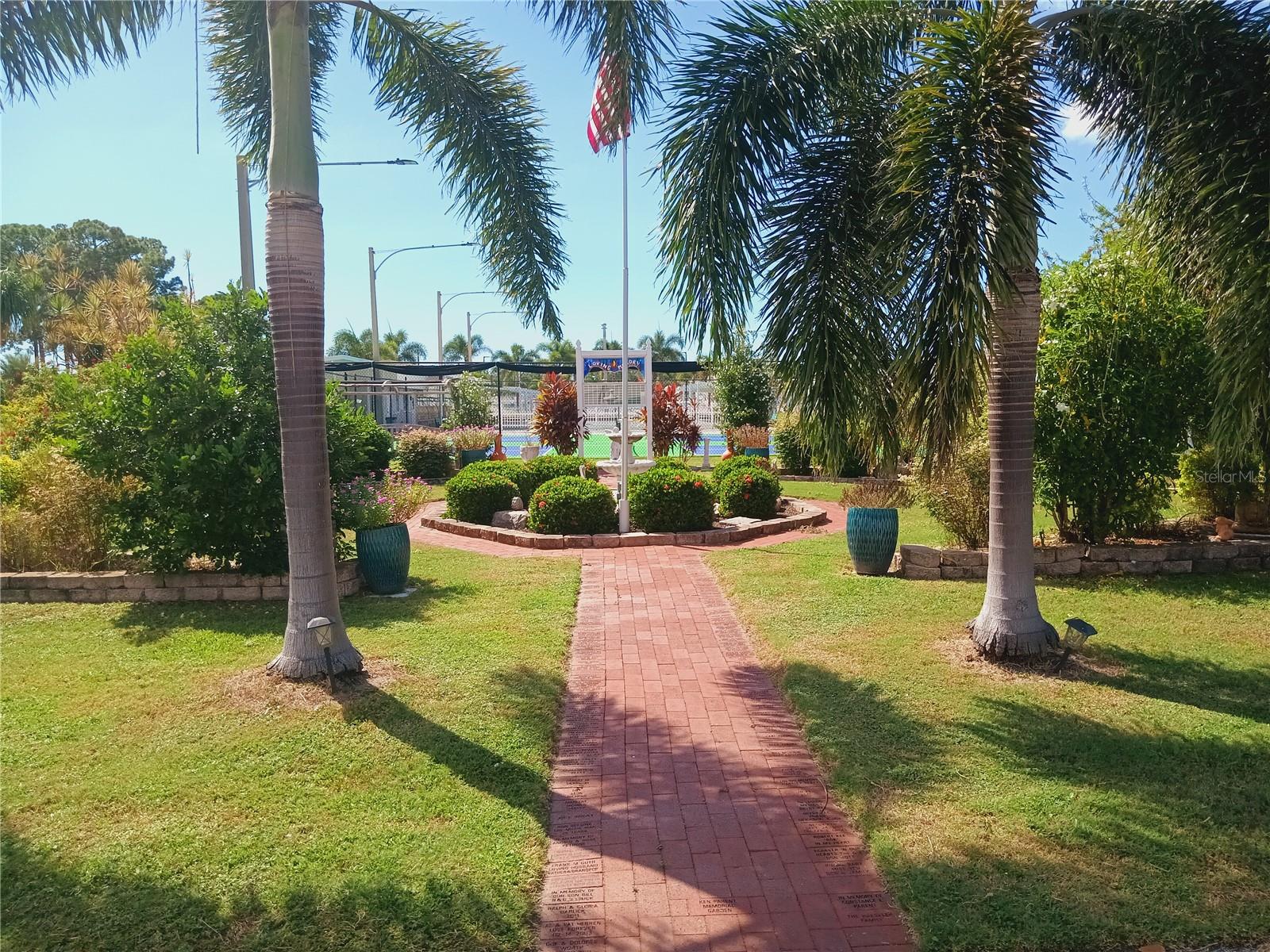 4949 OAKLAND HILLS AVENUE, Sarasota, FL 34234