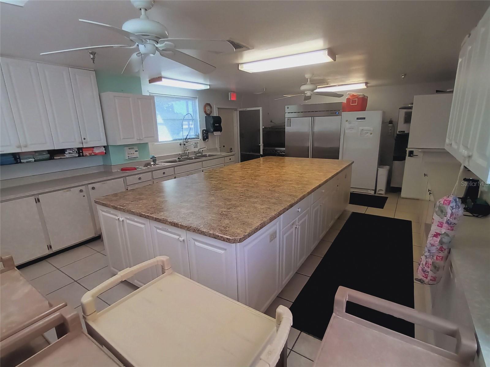 4949 OAKLAND HILLS AVENUE, Sarasota, FL 34234