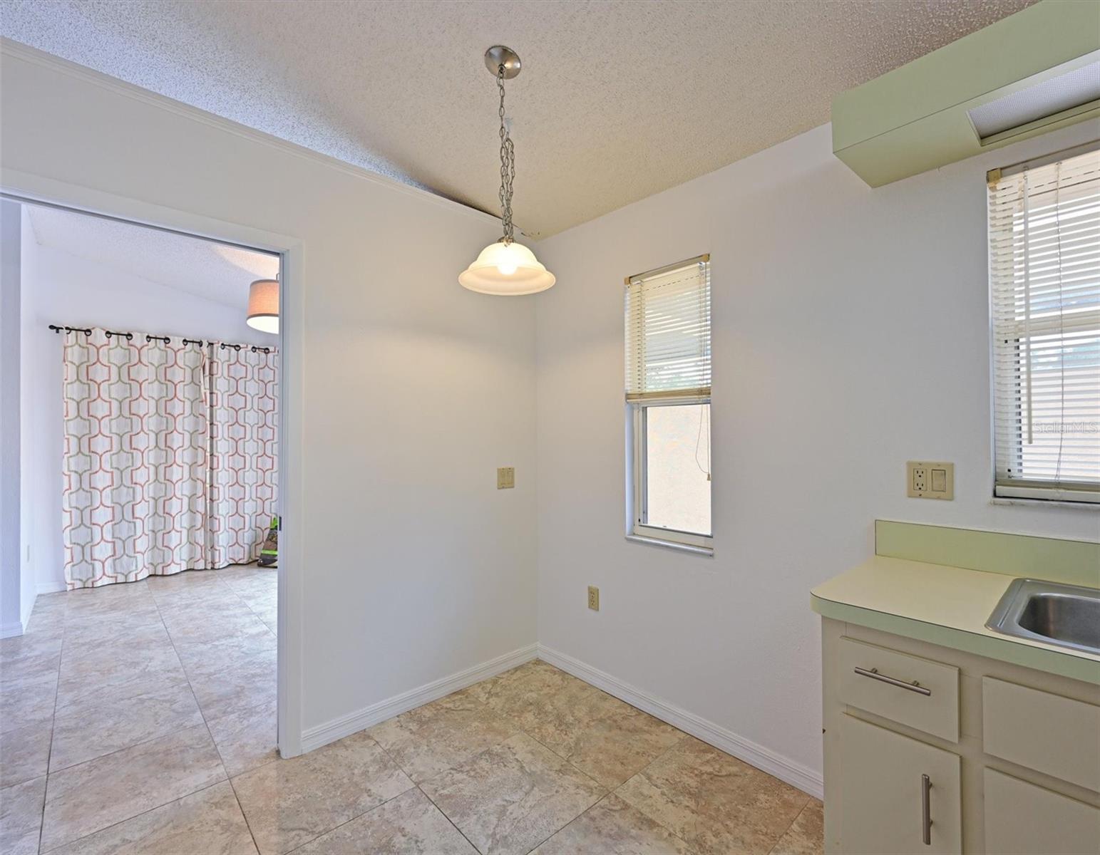 5506 37TH STREET E, #4, Bradenton, FL 34203