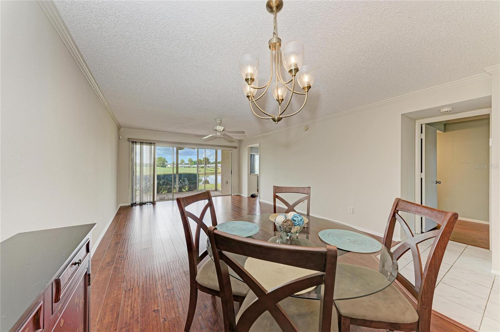 6999 W COUNTRY CLUB DRIVE N, #123, Sarasota, FL 34243