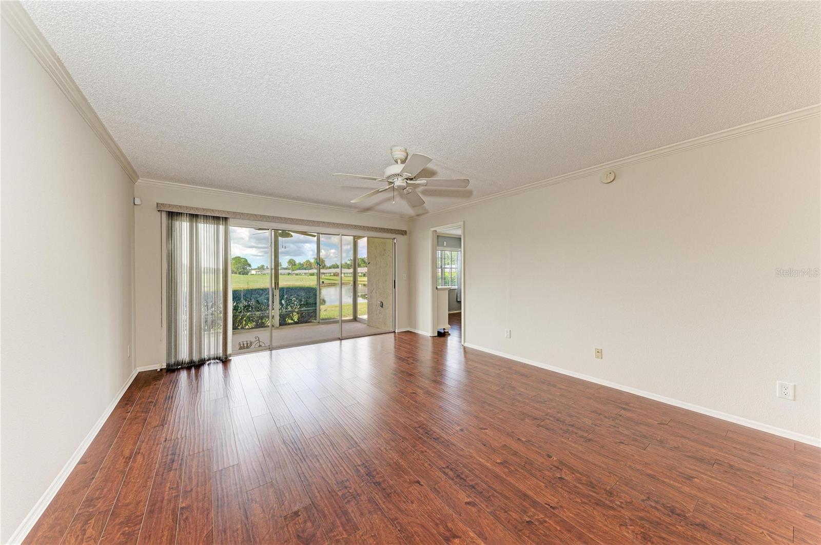 6999 W COUNTRY CLUB DRIVE N, #123, Sarasota, FL 34243