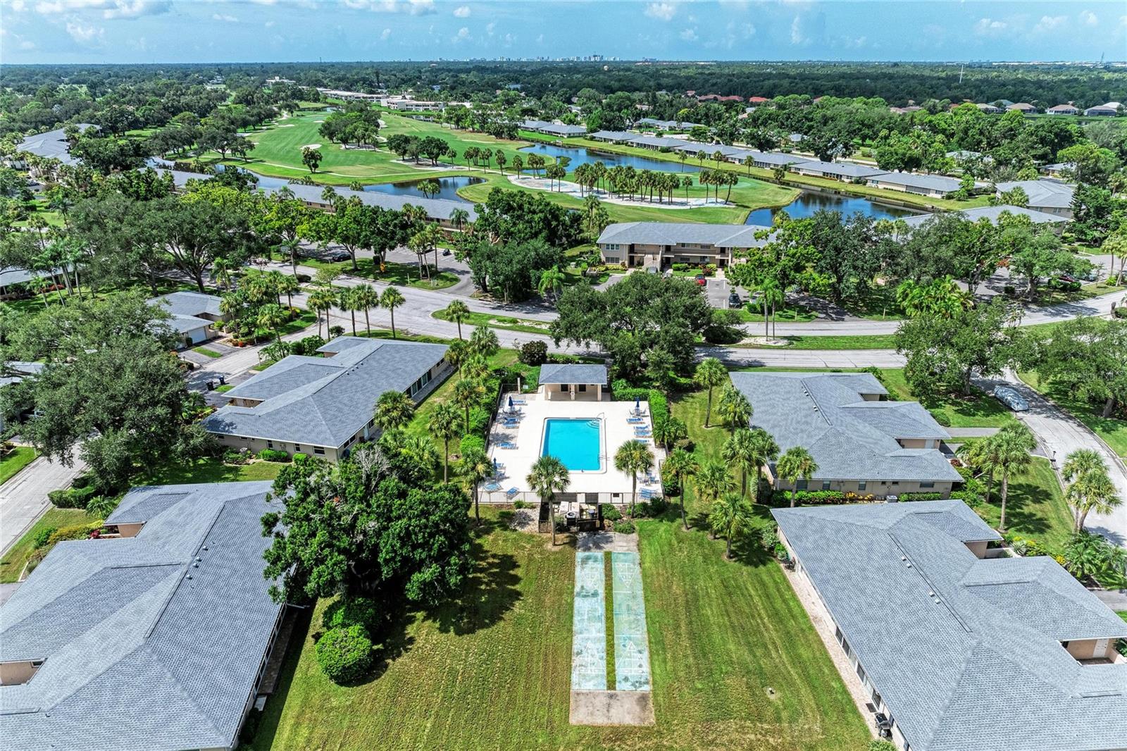 6999 W COUNTRY CLUB DRIVE N, #123, Sarasota, FL 34243