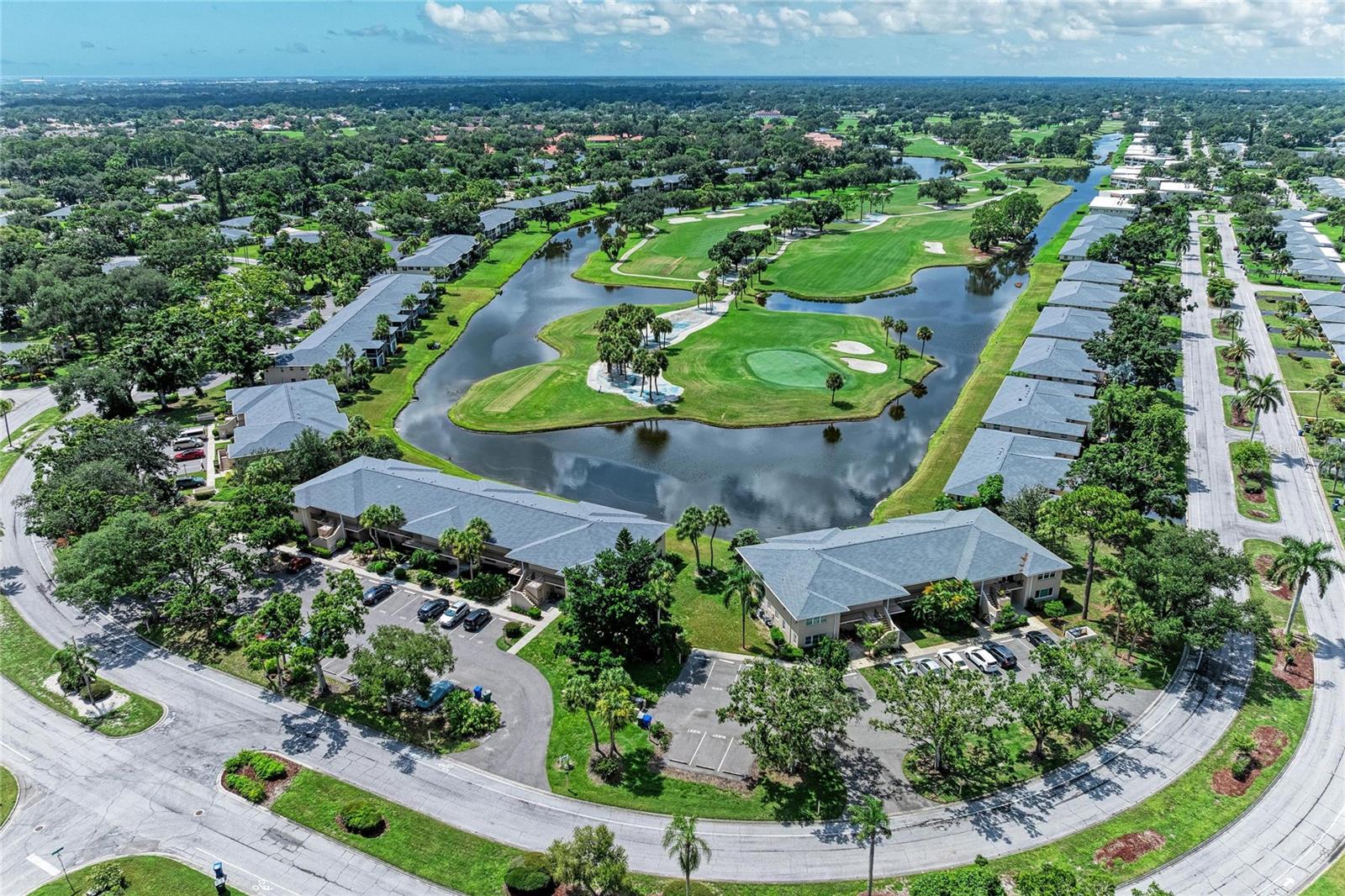 6999 W COUNTRY CLUB DRIVE N, #123, Sarasota, FL 34243