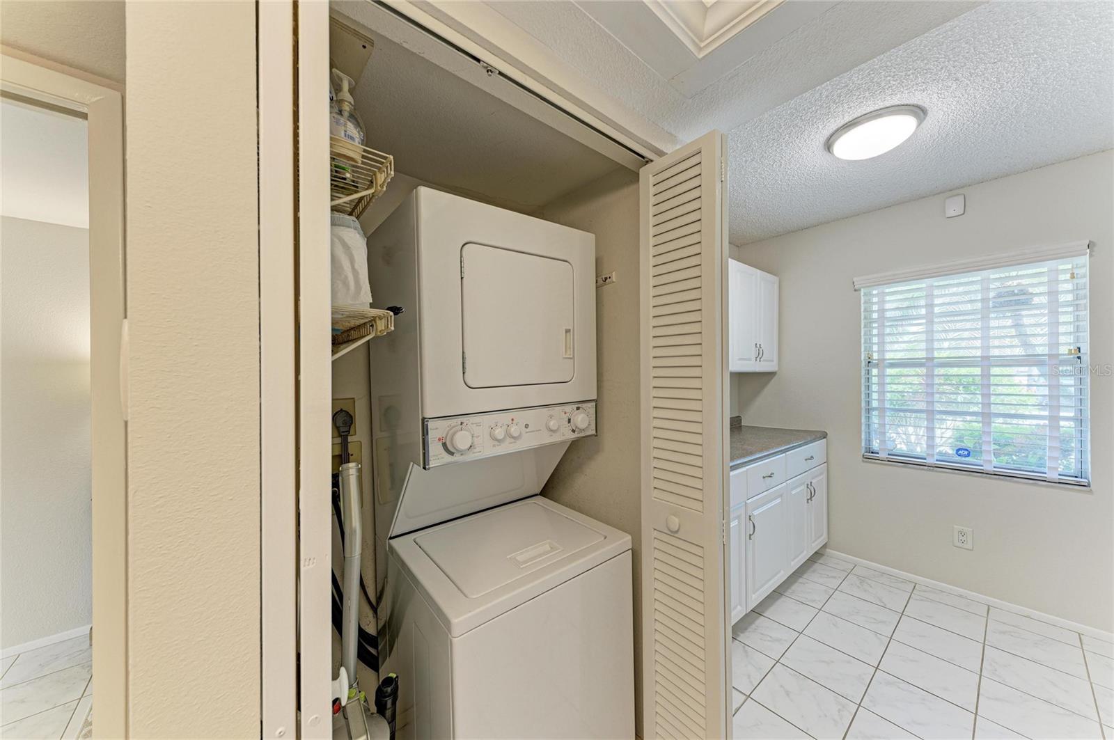 6999 W COUNTRY CLUB DRIVE N, #123, Sarasota, FL 34243