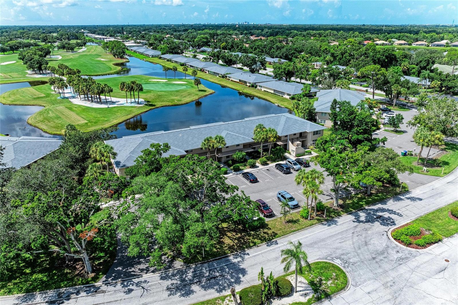 6999 W COUNTRY CLUB DRIVE N, #123, Sarasota, FL 34243