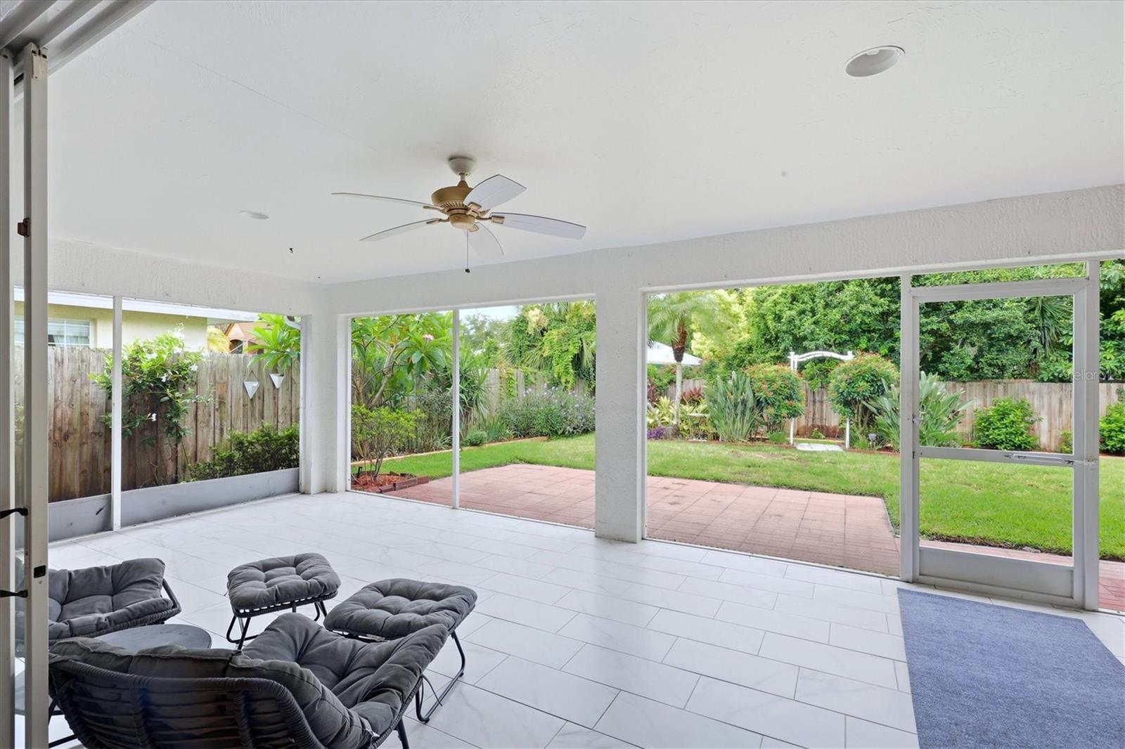 Large Screened and tiled Patio