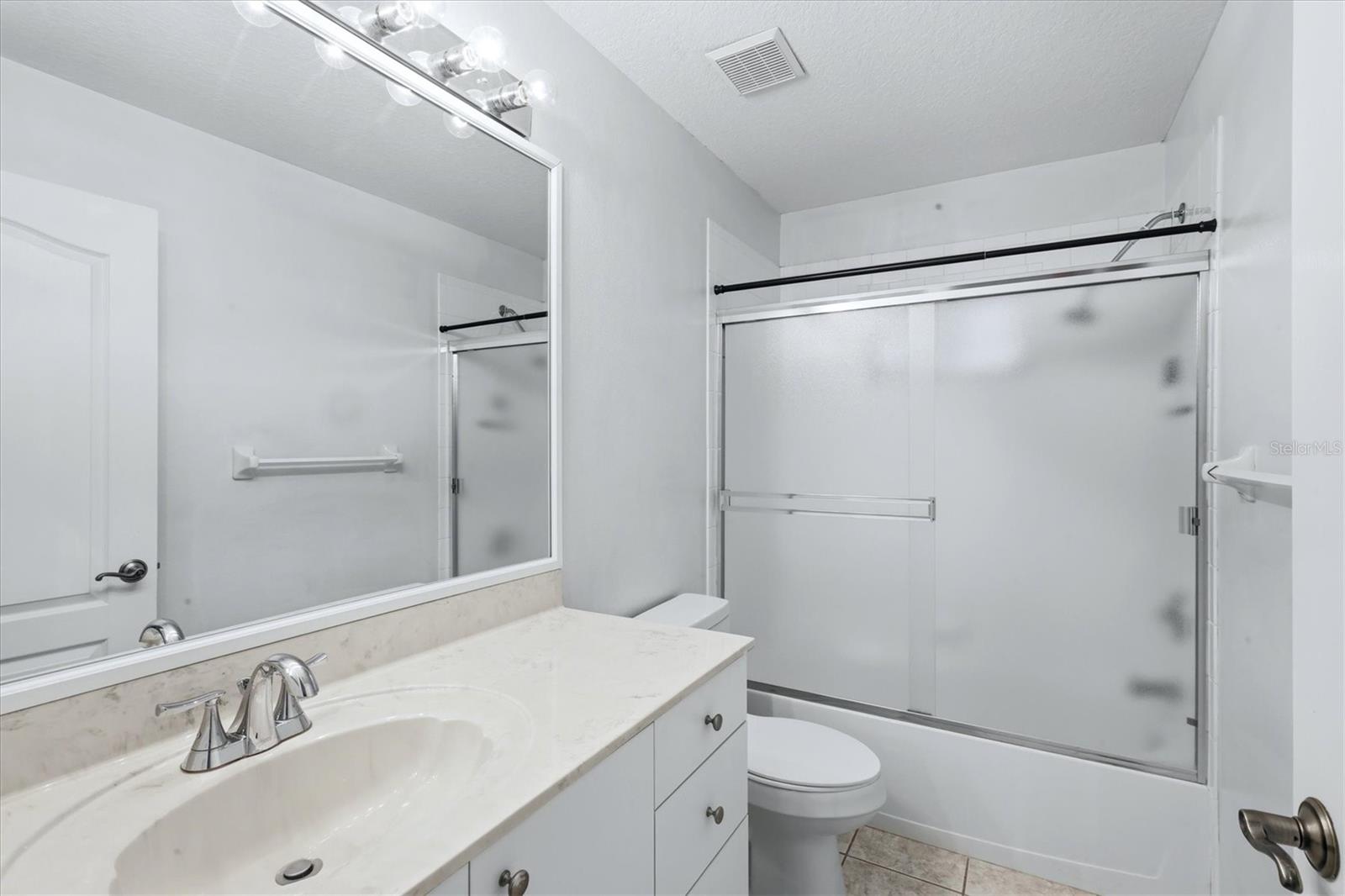 2nd Bathroom