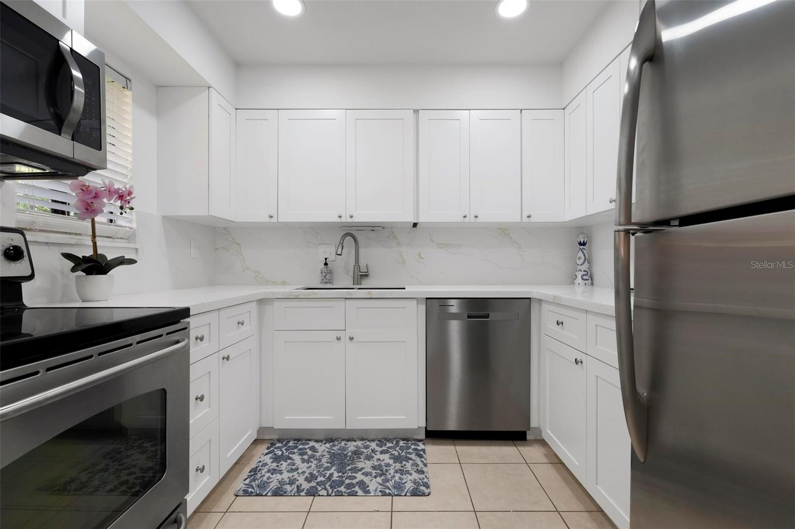 6246 DRAW LANE, #12, Sarasota, FL 34238