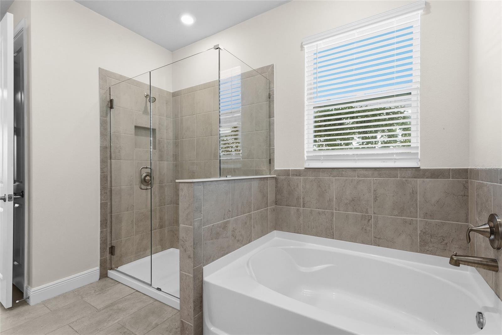 18030 TAVERNSIDE TRAIL, Bradenton, FL 34211