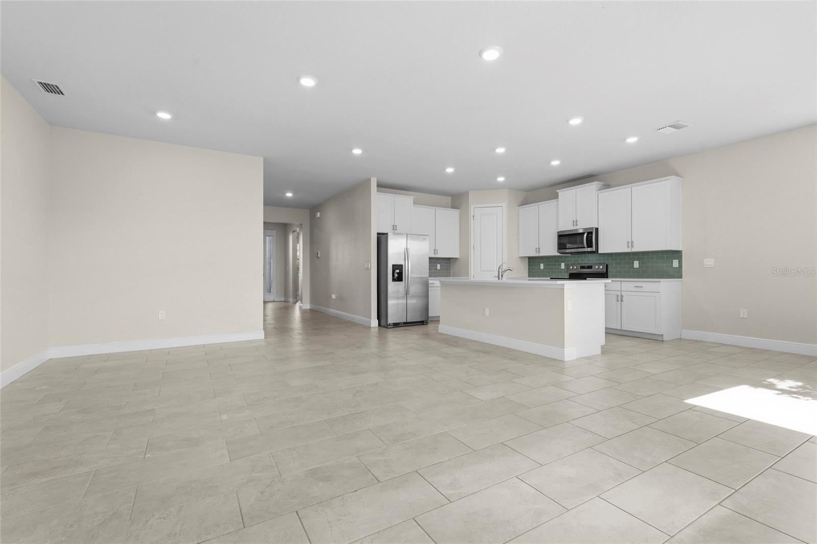 18030 TAVERNSIDE TRAIL, Bradenton, FL 34211