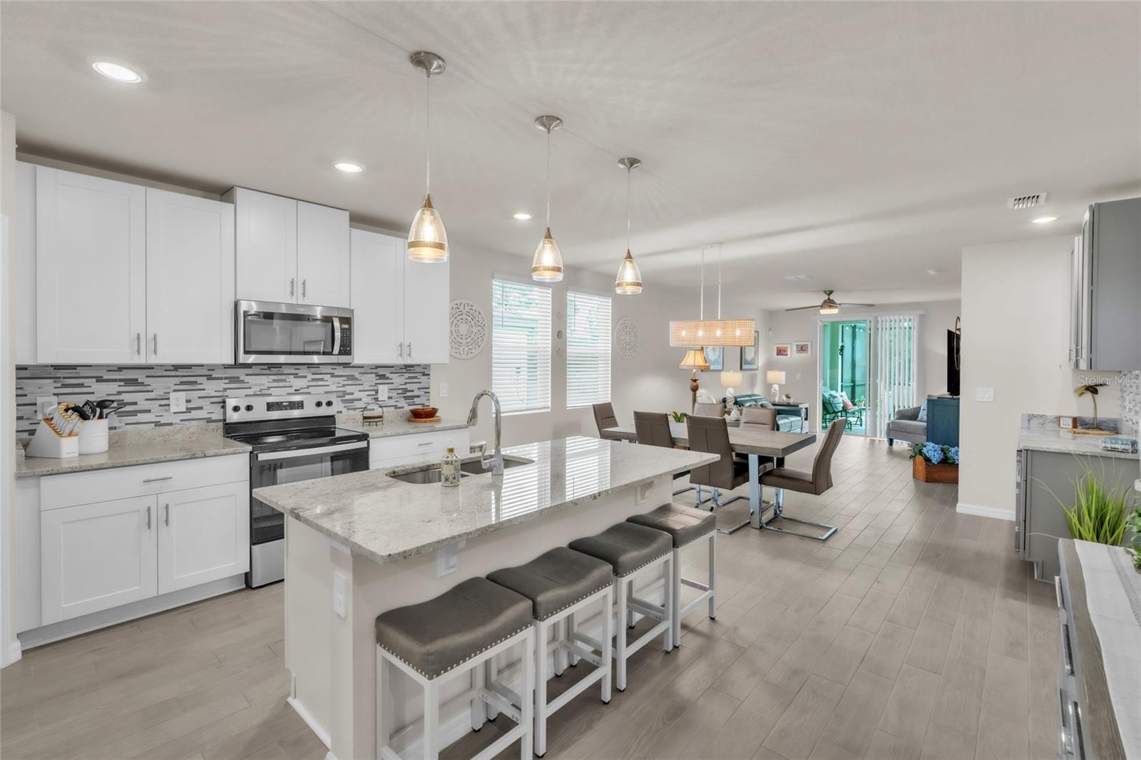152 LAZY SHORE DRIVE, Nokomis, FL 34275