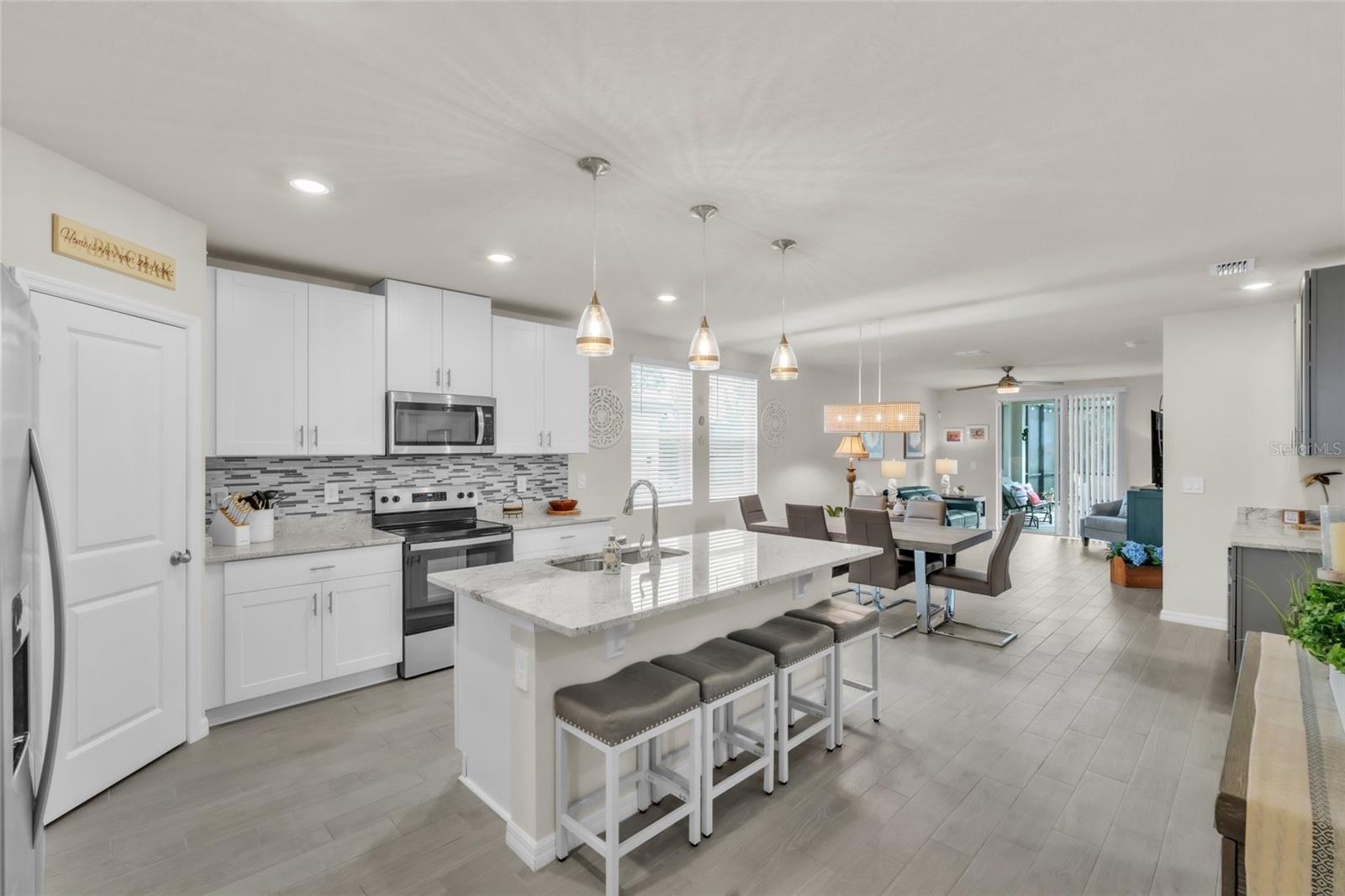 152 LAZY SHORE DRIVE, Nokomis, FL 34275