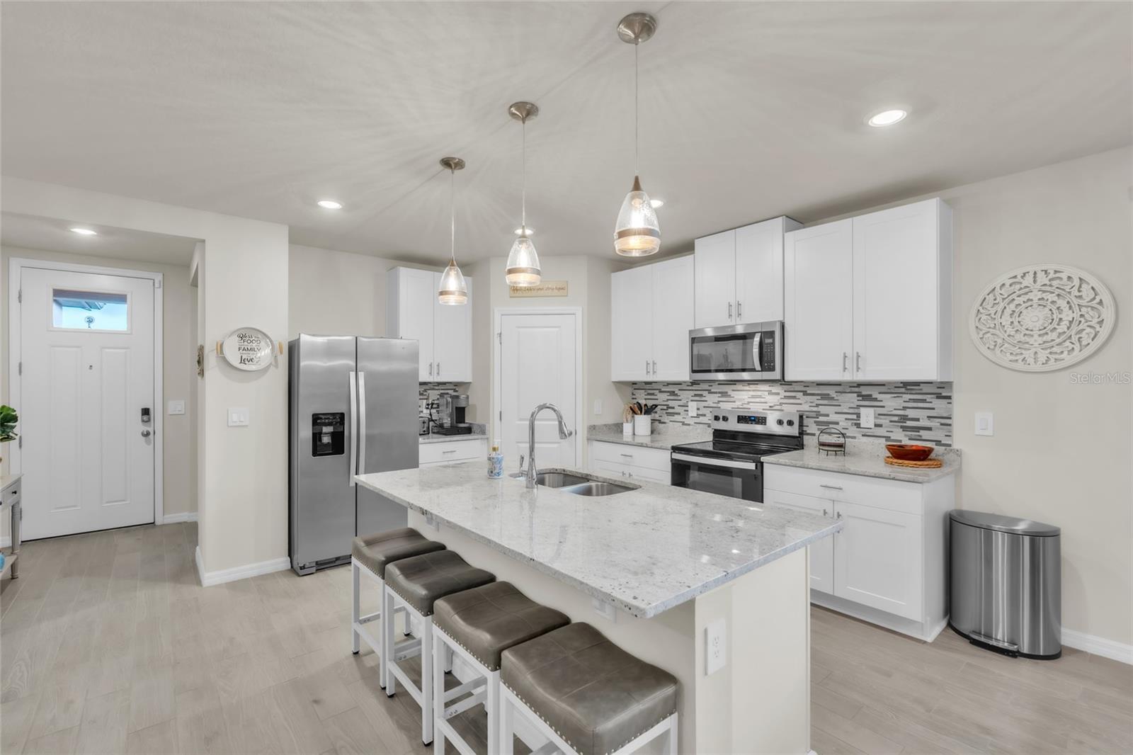 152 LAZY SHORE DRIVE, Nokomis, FL 34275