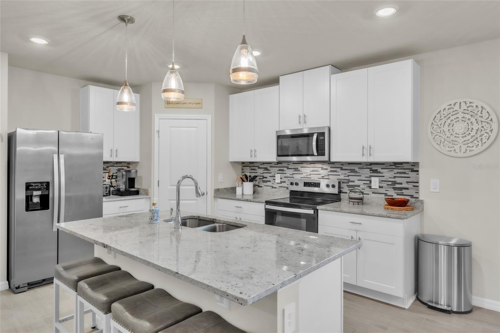 152 LAZY SHORE DRIVE, Nokomis, FL 34275