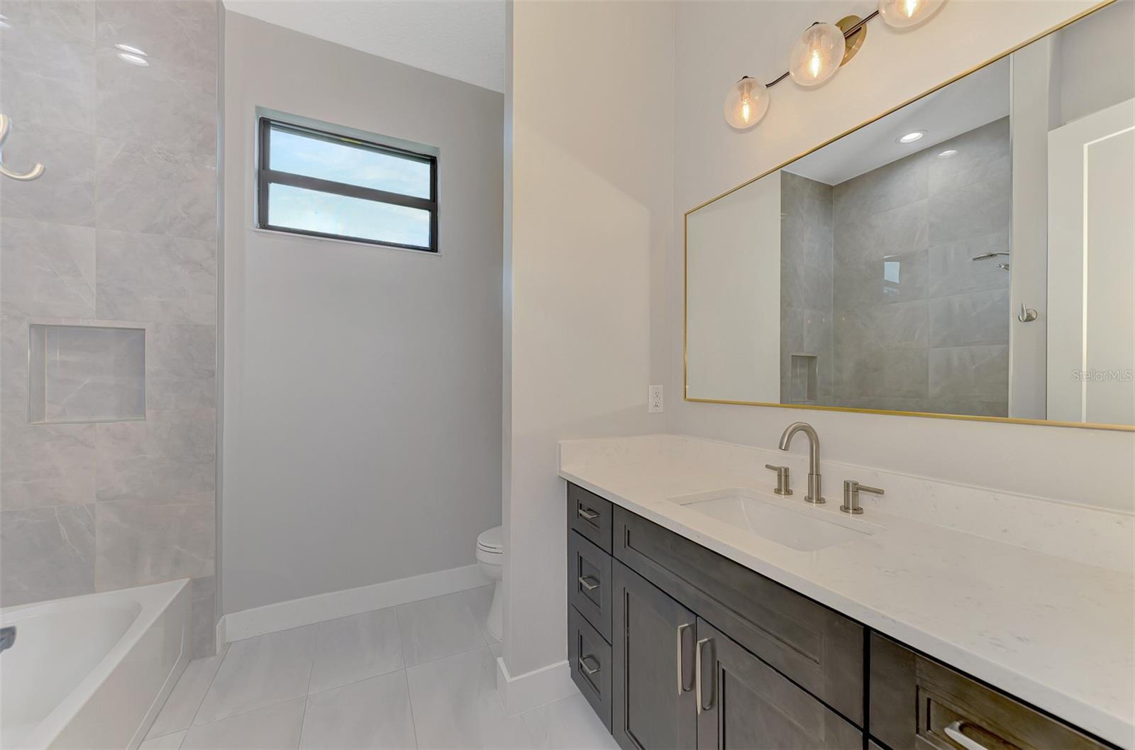 2nd Bathroom