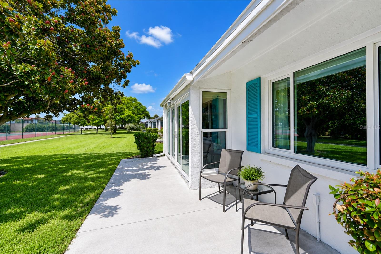 Lanai patio to the right