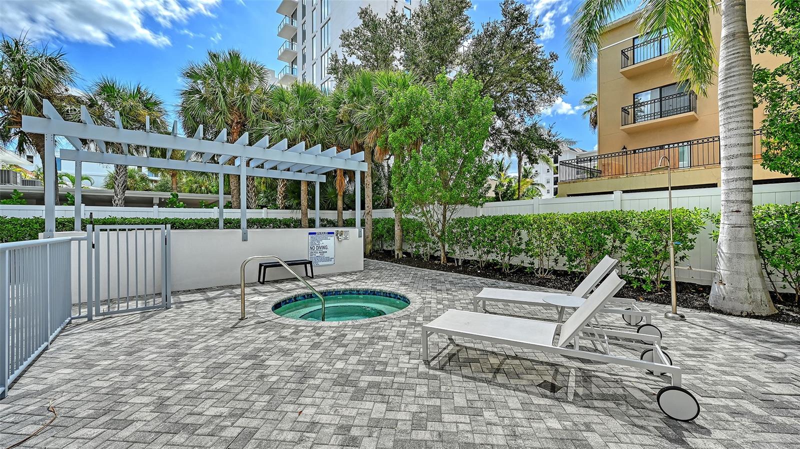 Separate Jacuzzi off of pool