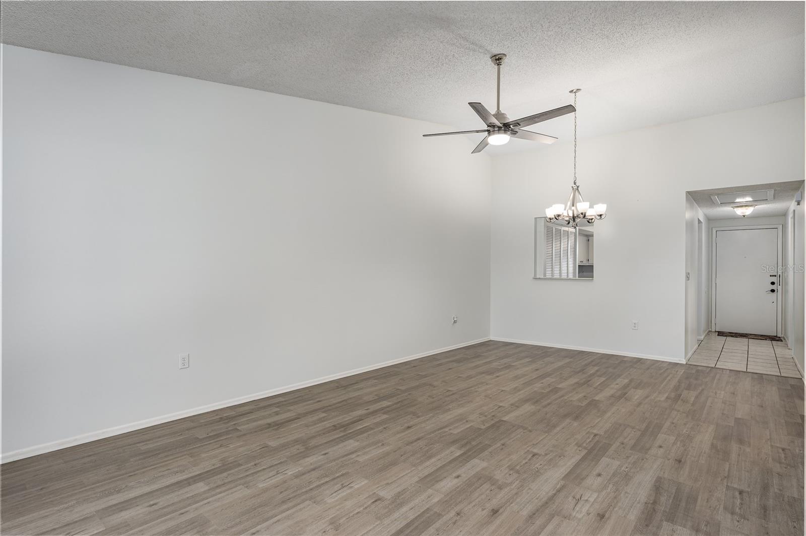 Living Room - Dinning