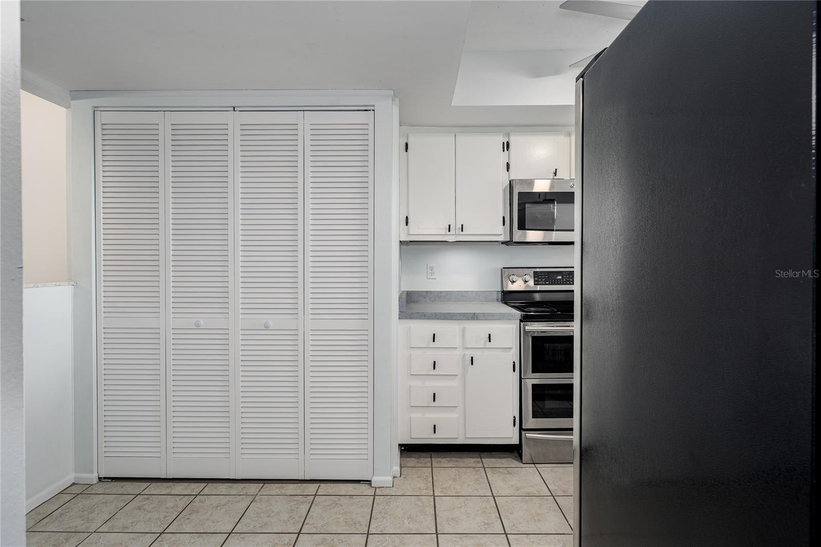 Laundry Closet - Kitchen