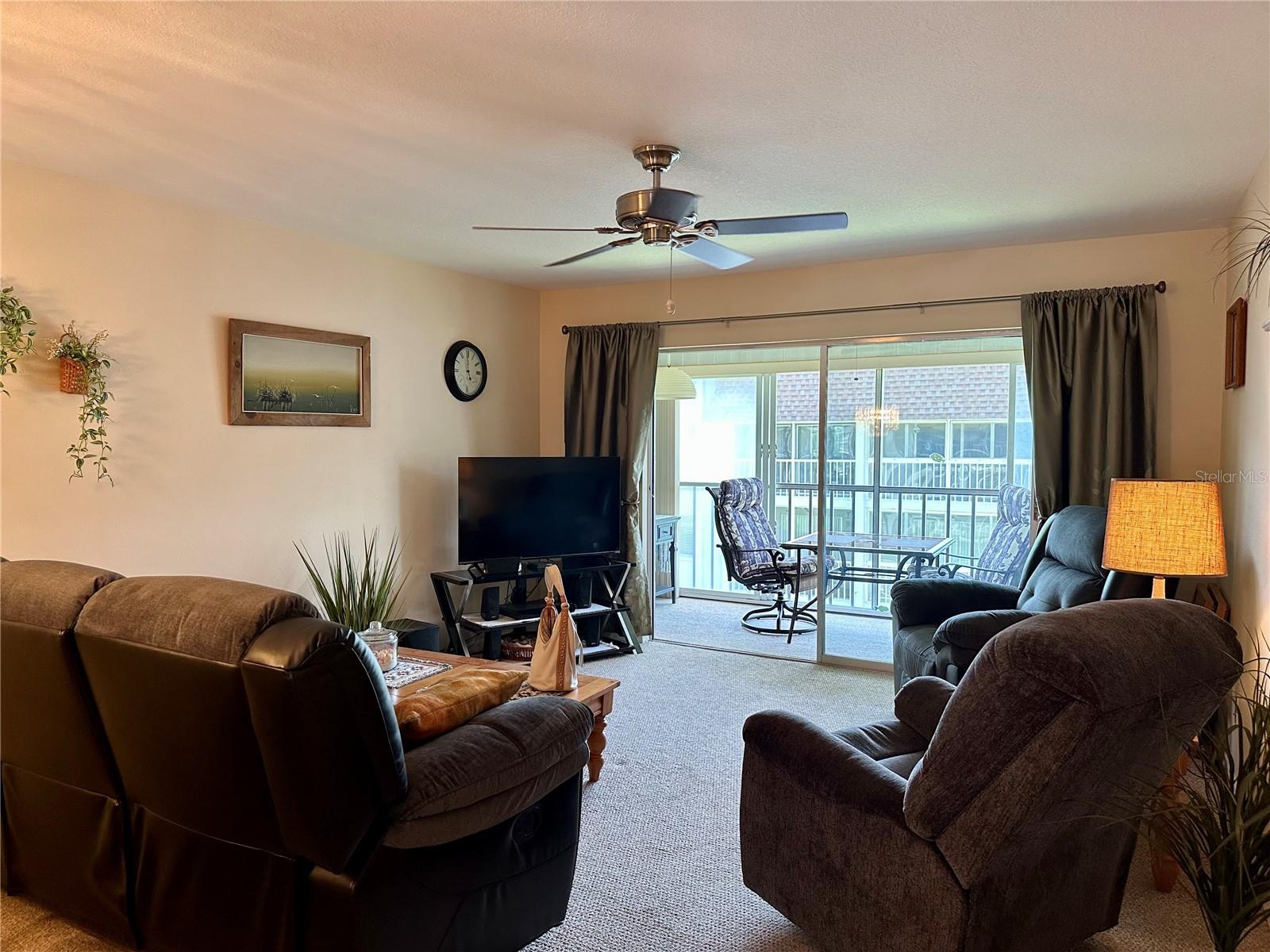 1330 GLEN OAKS DRIVE E, #370D, Sarasota, FL 34232