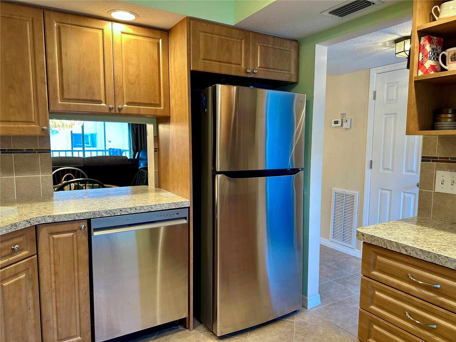 1330 GLEN OAKS DRIVE E, #370D, Sarasota, FL 34232