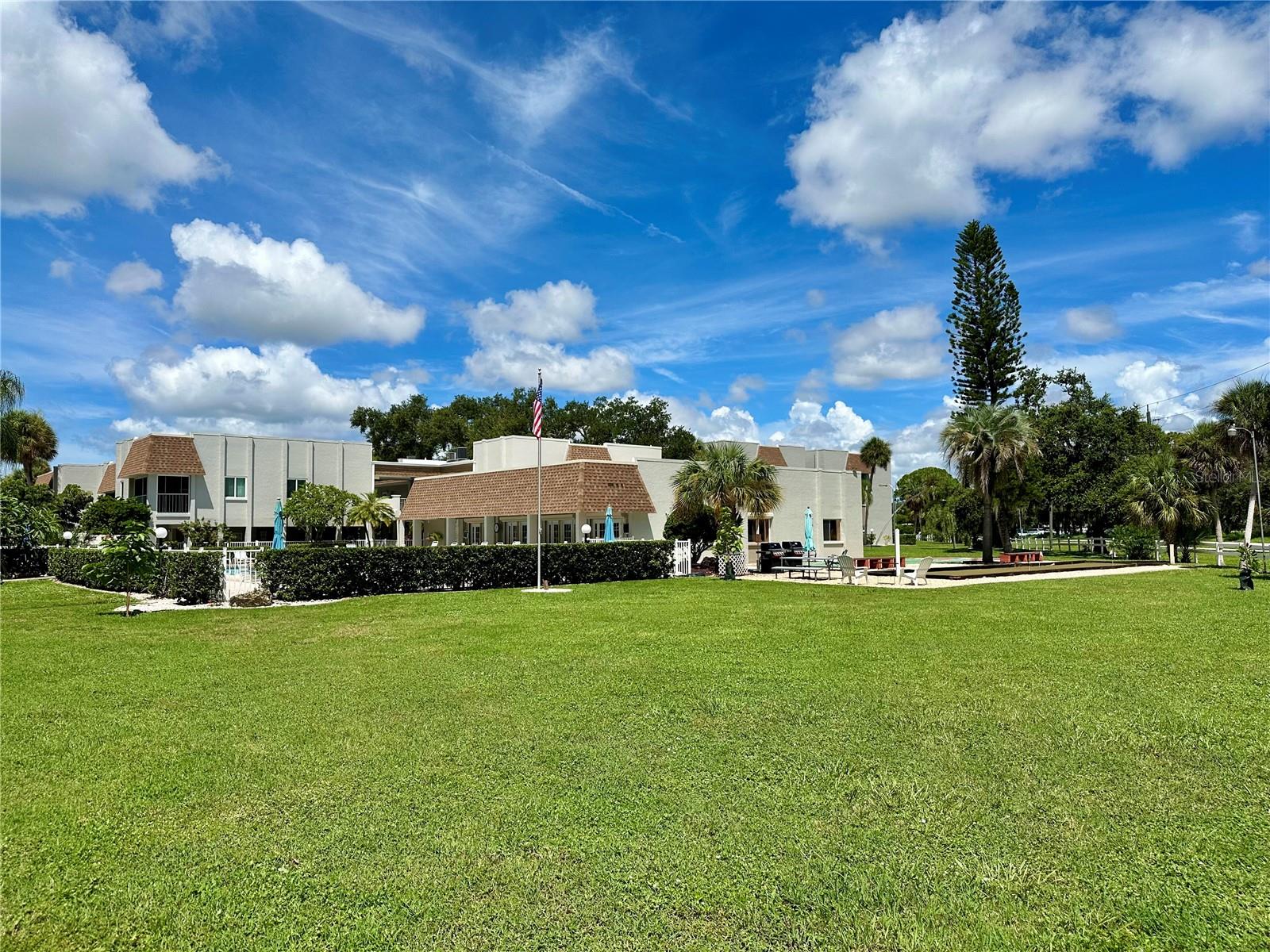 1330 GLEN OAKS DRIVE E, #370D, Sarasota, FL 34232