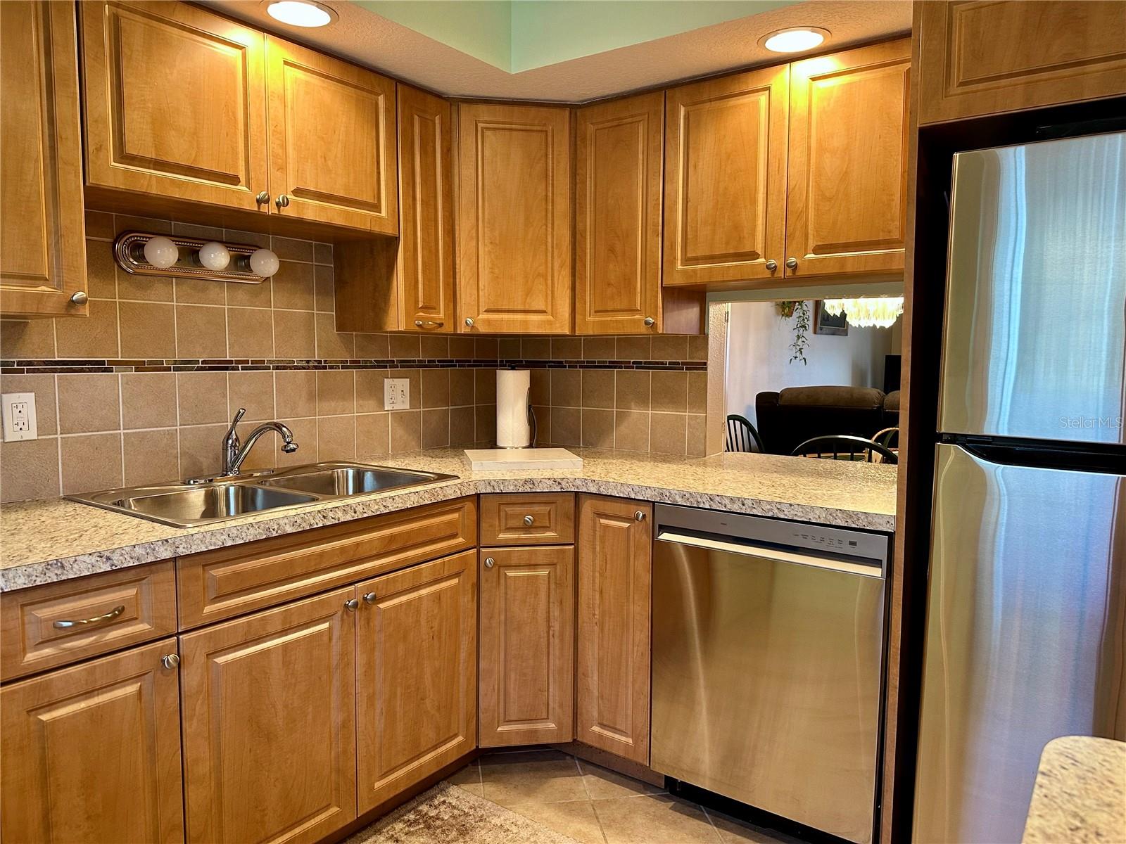1330 GLEN OAKS DRIVE E, #370D, Sarasota, FL 34232