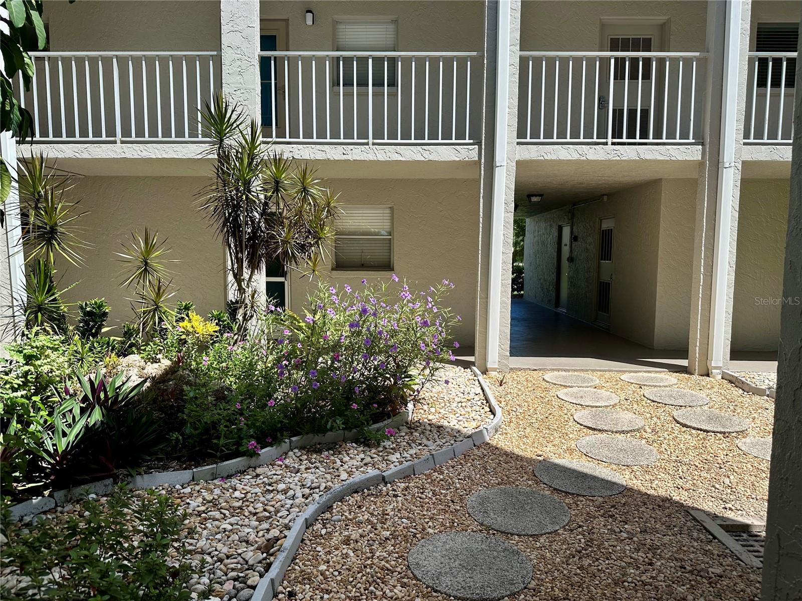 1330 GLEN OAKS DRIVE E, #370D, Sarasota, FL 34232