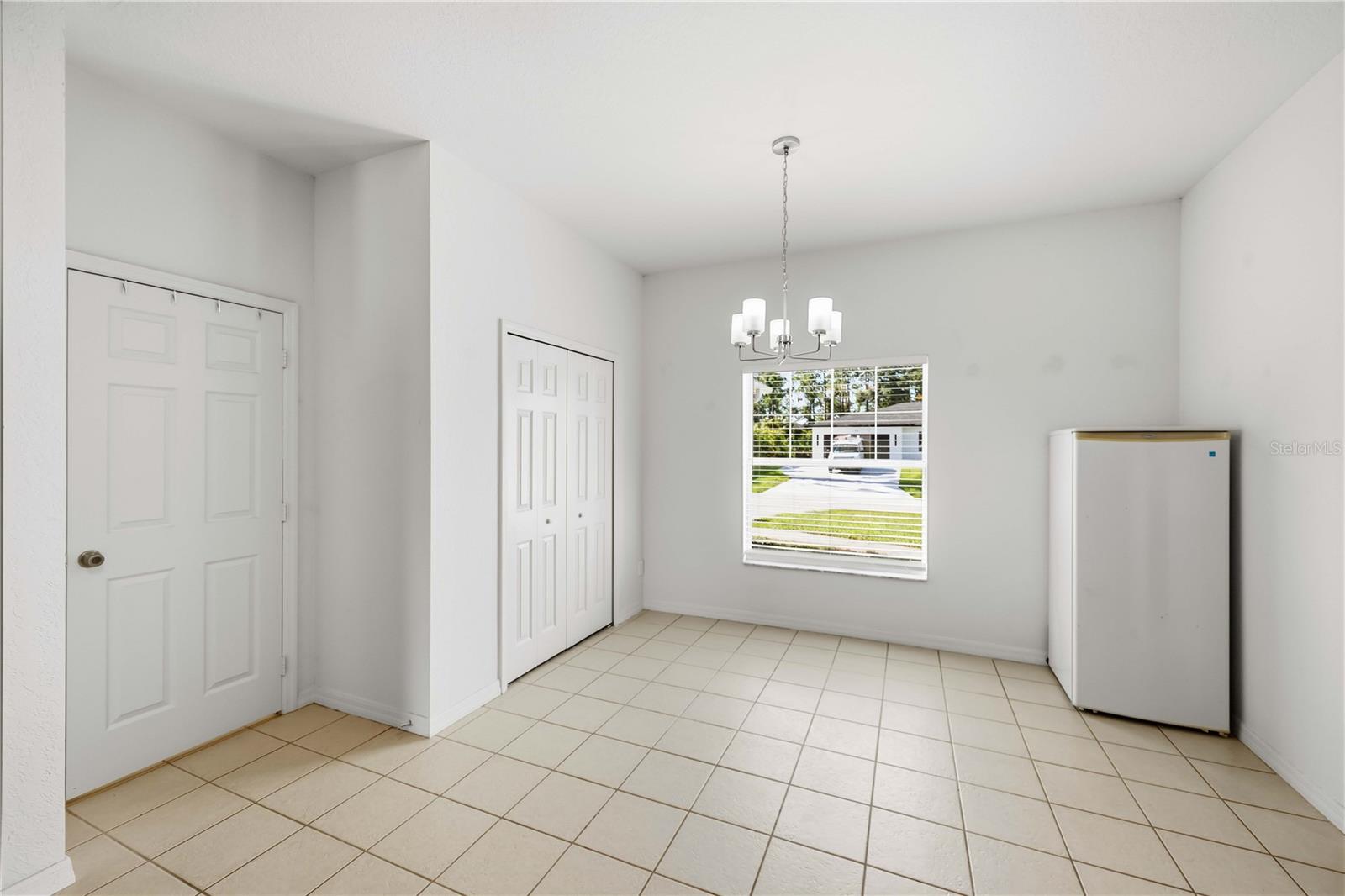 Pantry to the left and eat in kitchen area