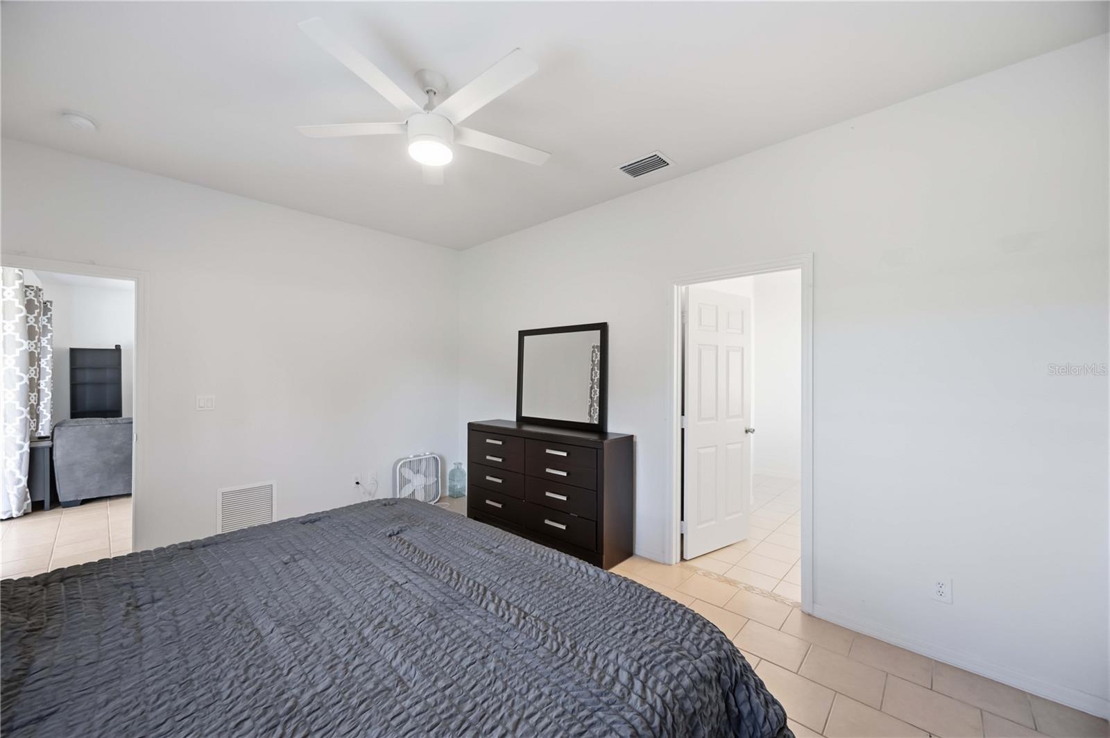 1150 KNOTTY PINE AVENUE, North Port, FL 34288