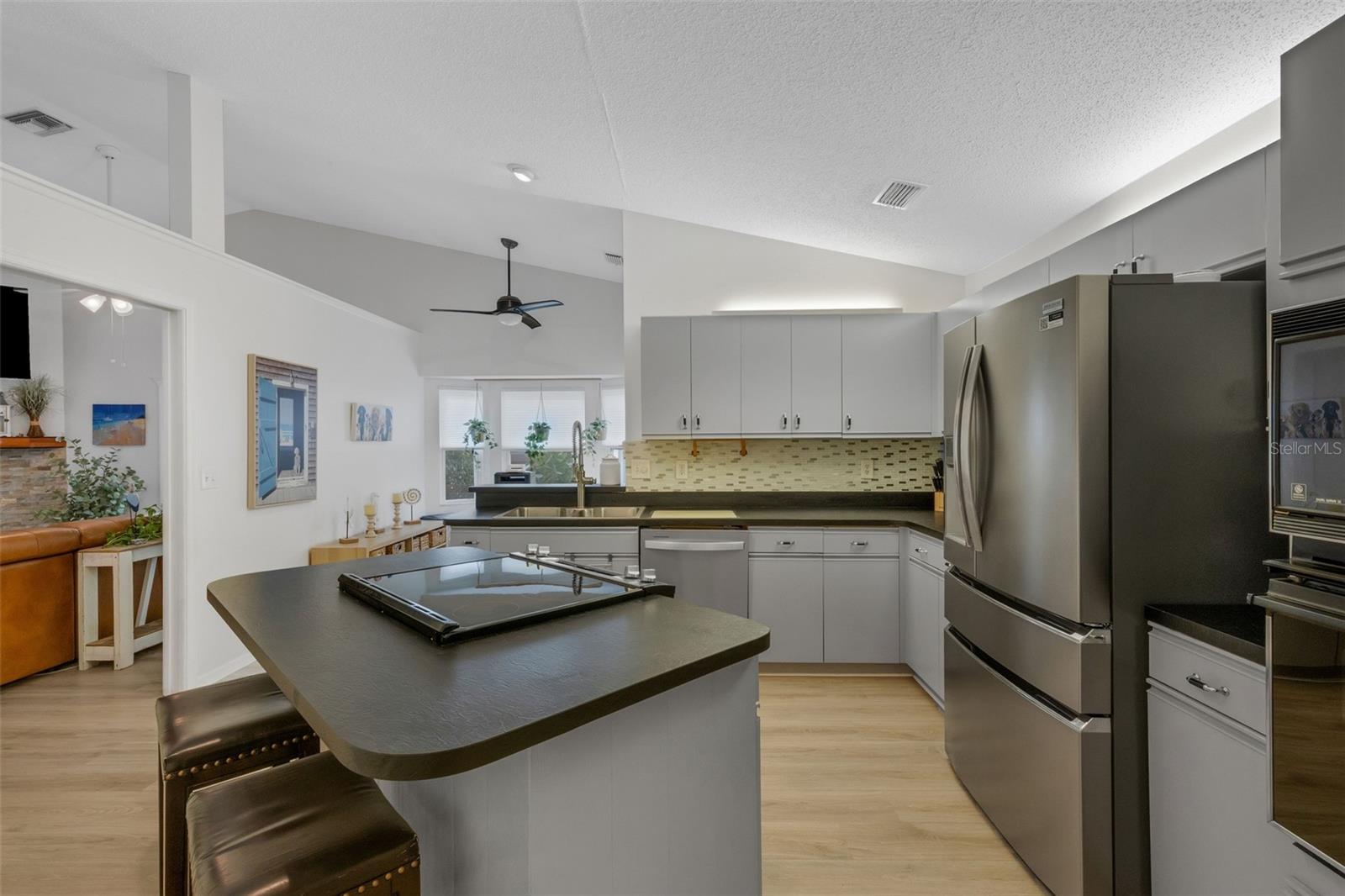 6104 NICOLE DRIVE, Sarasota, FL 34243