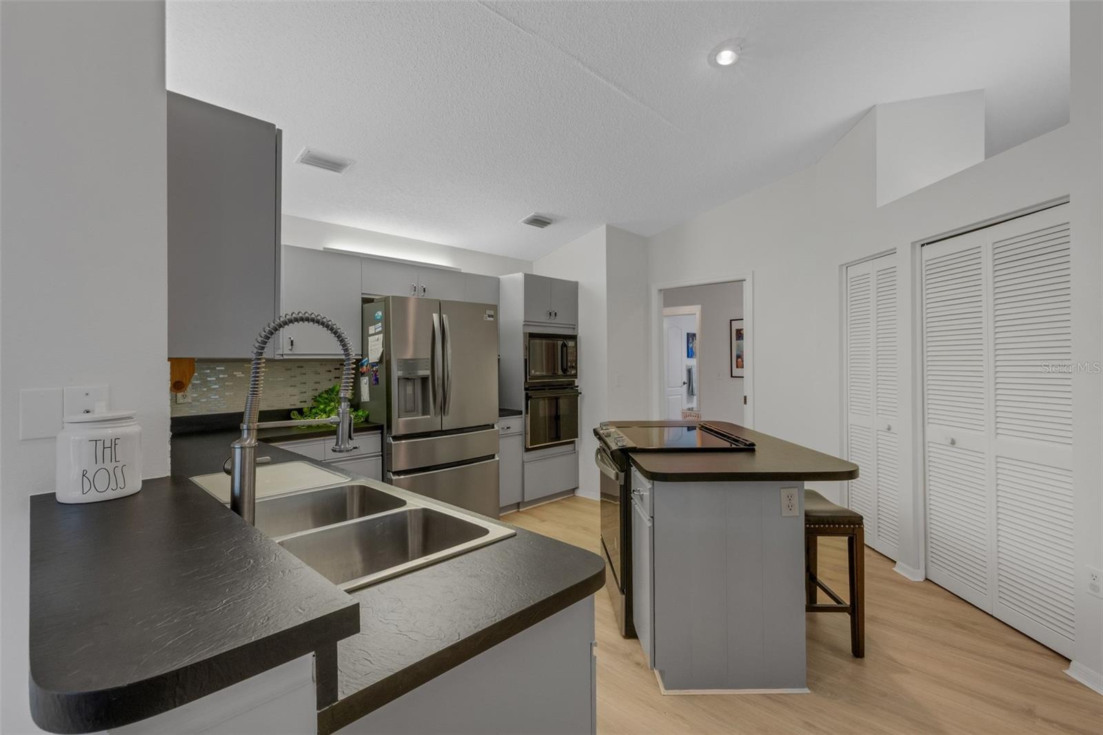 6104 NICOLE DRIVE, Sarasota, FL 34243