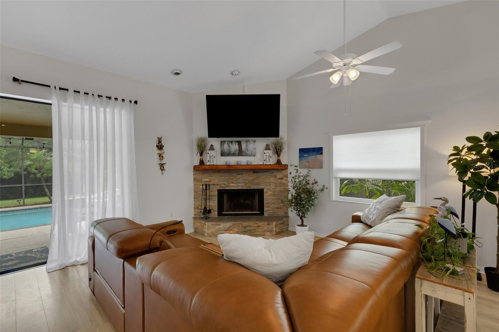 6104 NICOLE DRIVE, Sarasota, FL 34243