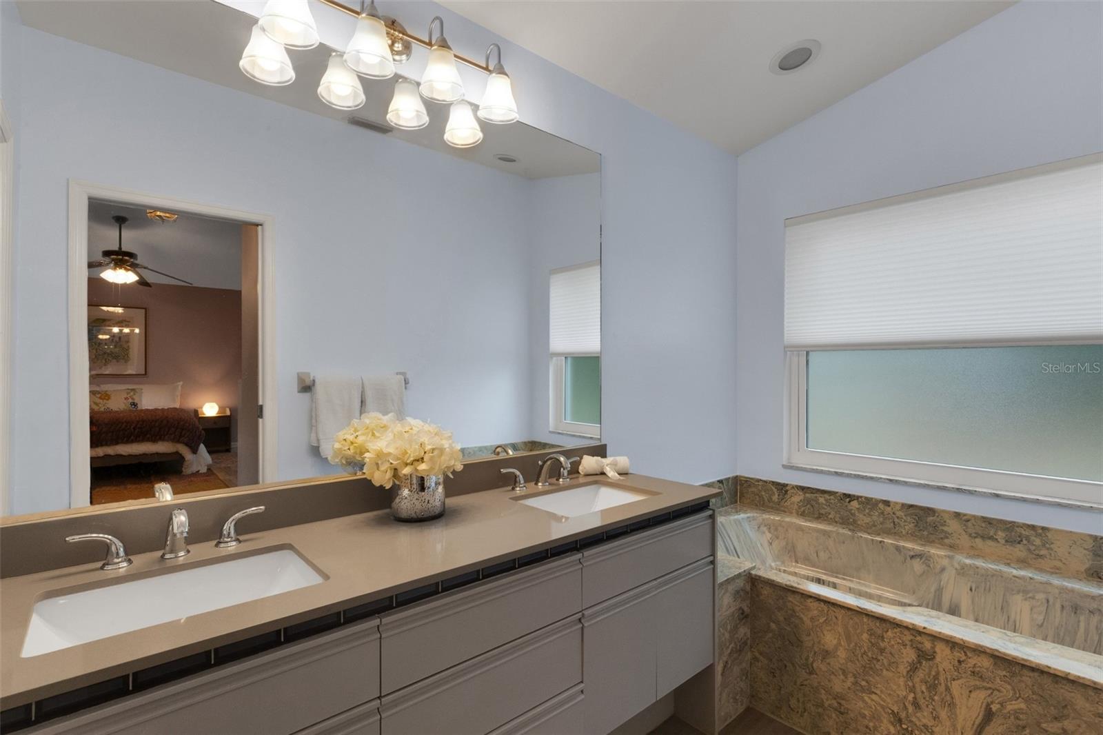 6104 NICOLE DRIVE, Sarasota, FL 34243