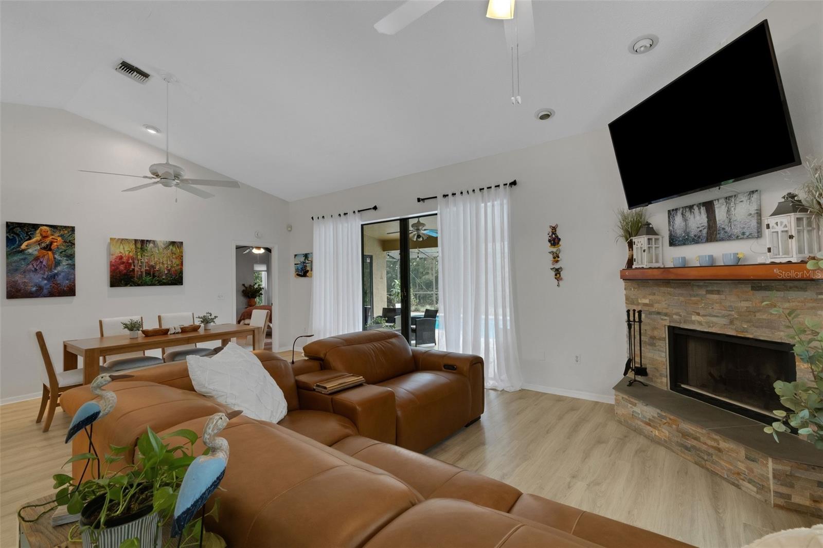 6104 NICOLE DRIVE, Sarasota, FL 34243