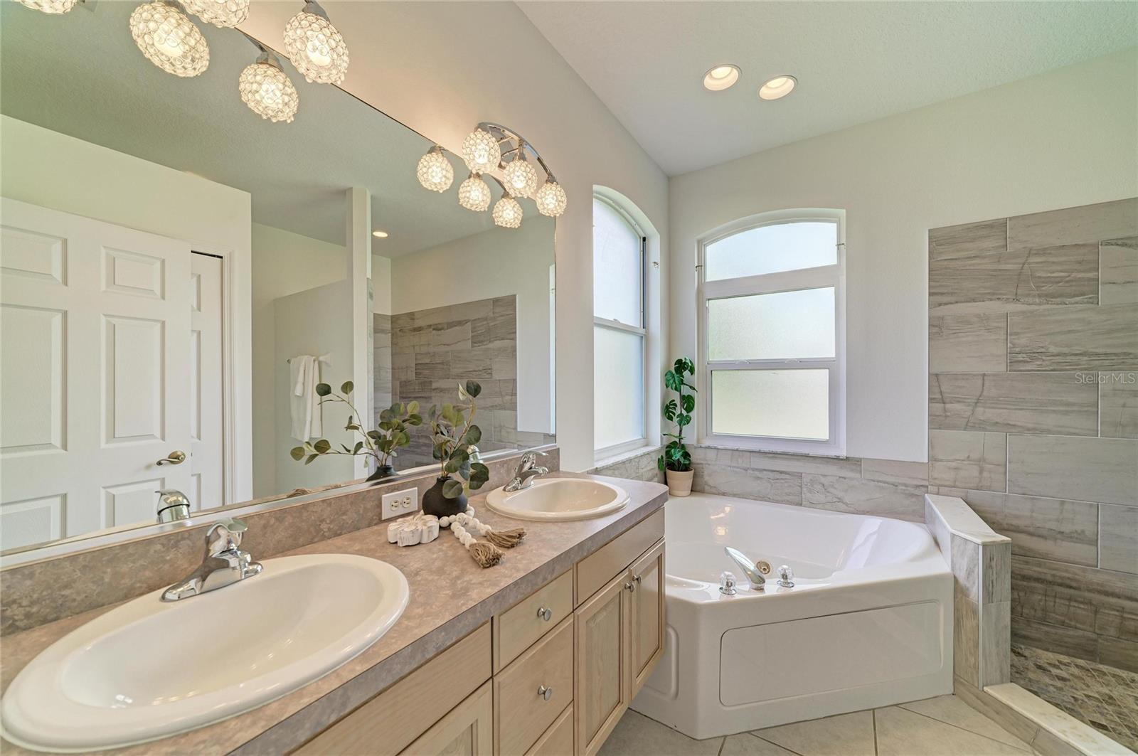 10554 OLD GROVE CIRCLE, Bradenton, FL 34212