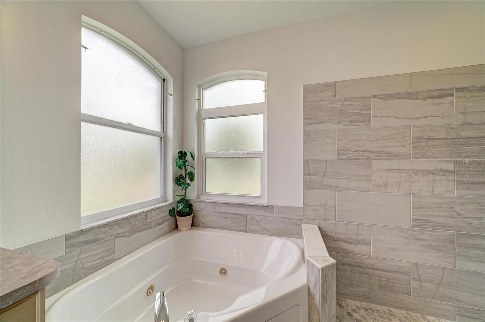 10554 OLD GROVE CIRCLE, Bradenton, FL 34212