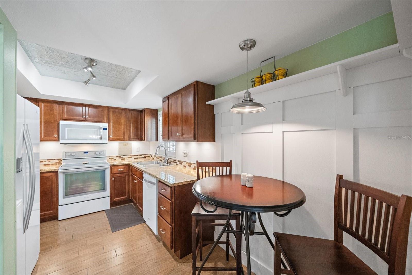Eat in kitchen