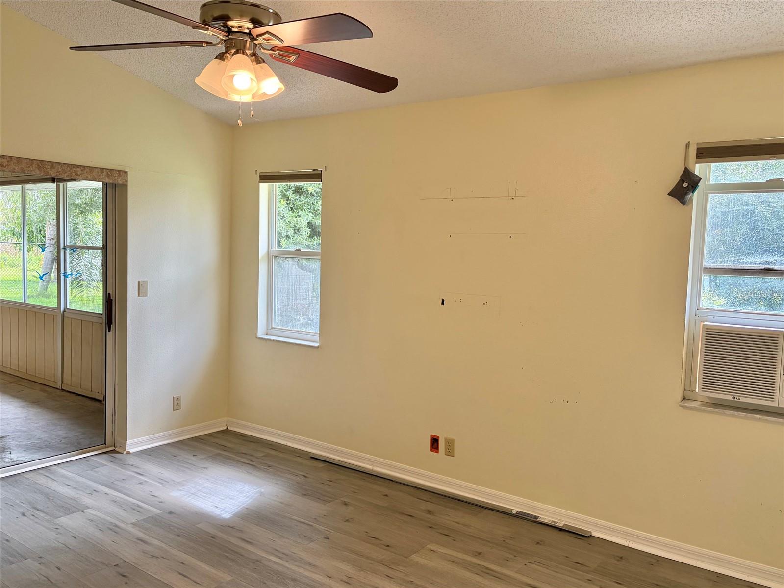 Vinyl Floor & Ceiling Fan