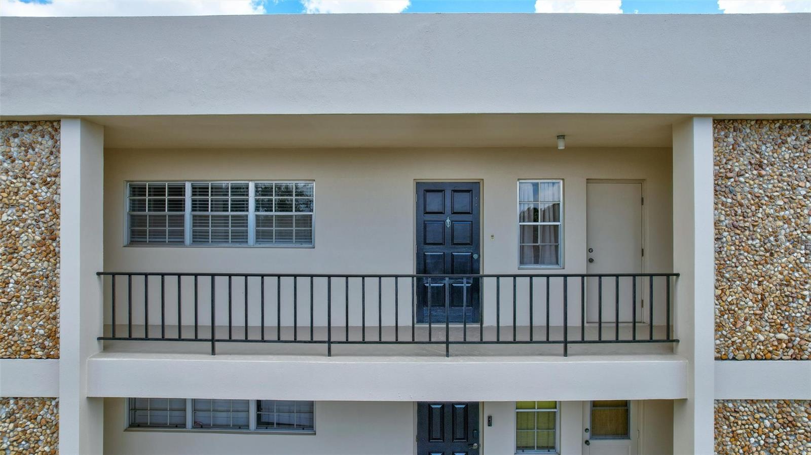 7461 W COUNTRY CLUB DRIVE N, #408, Sarasota, FL 34243