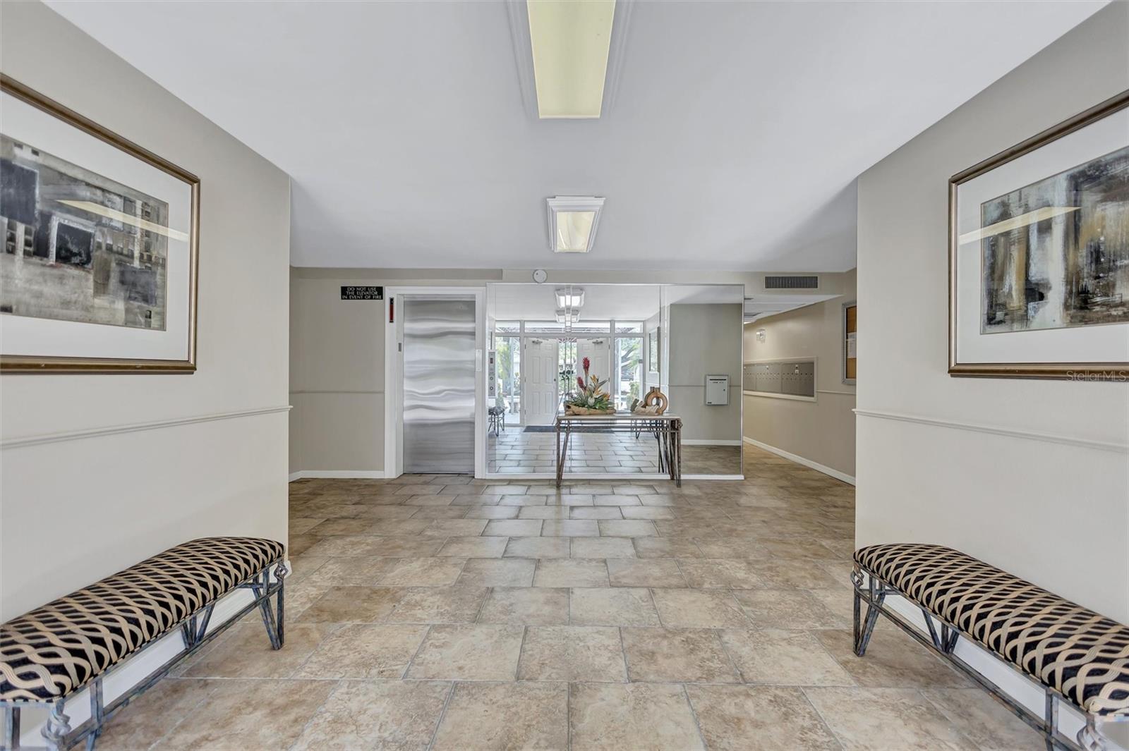 7461 W COUNTRY CLUB DRIVE N, #408, Sarasota, FL 34243