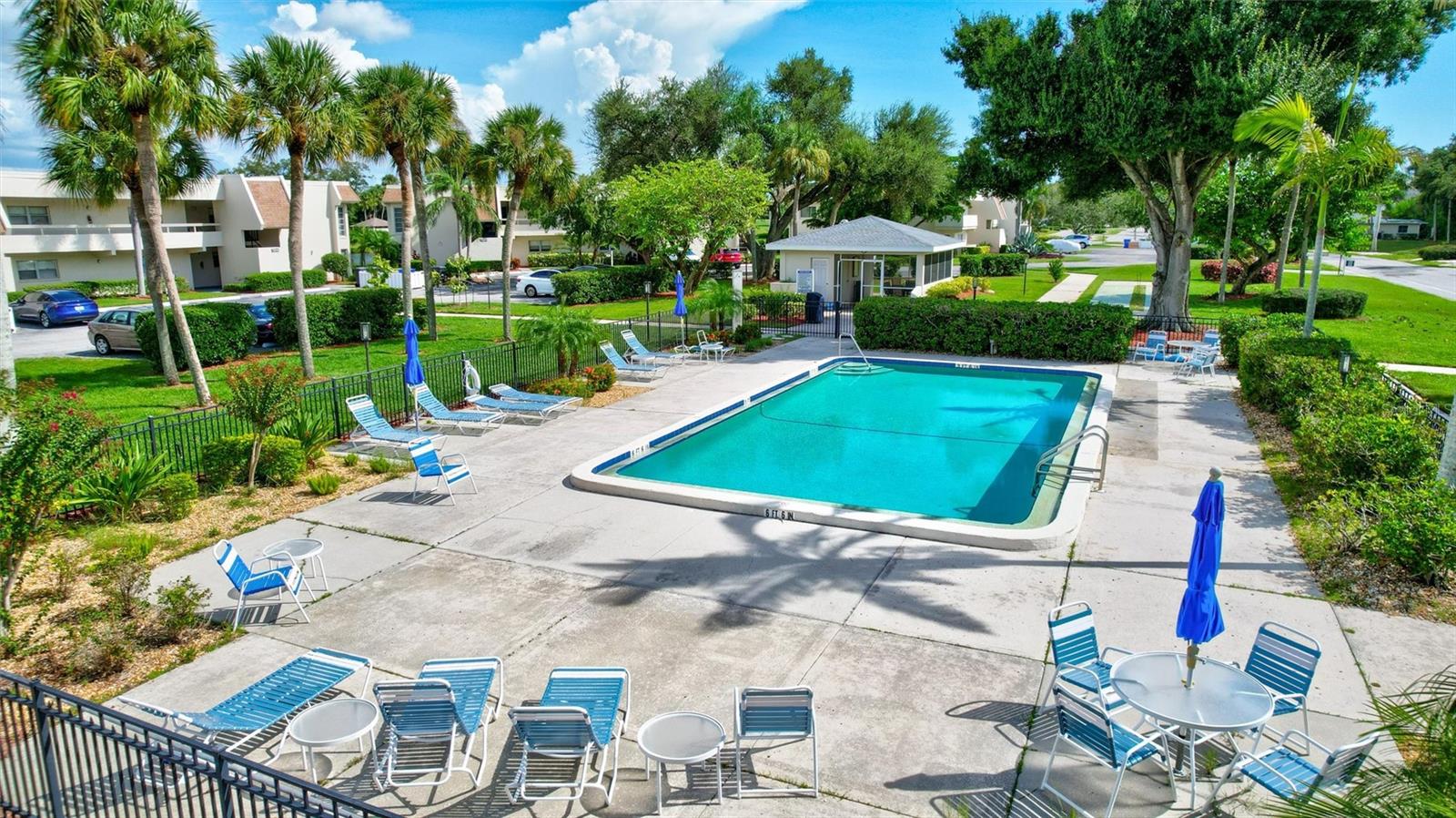 7461 W COUNTRY CLUB DRIVE N, #408, Sarasota, FL 34243