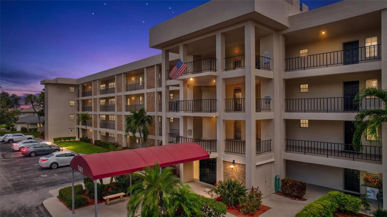 7461 W COUNTRY CLUB DRIVE N, #408, Sarasota, FL 34243