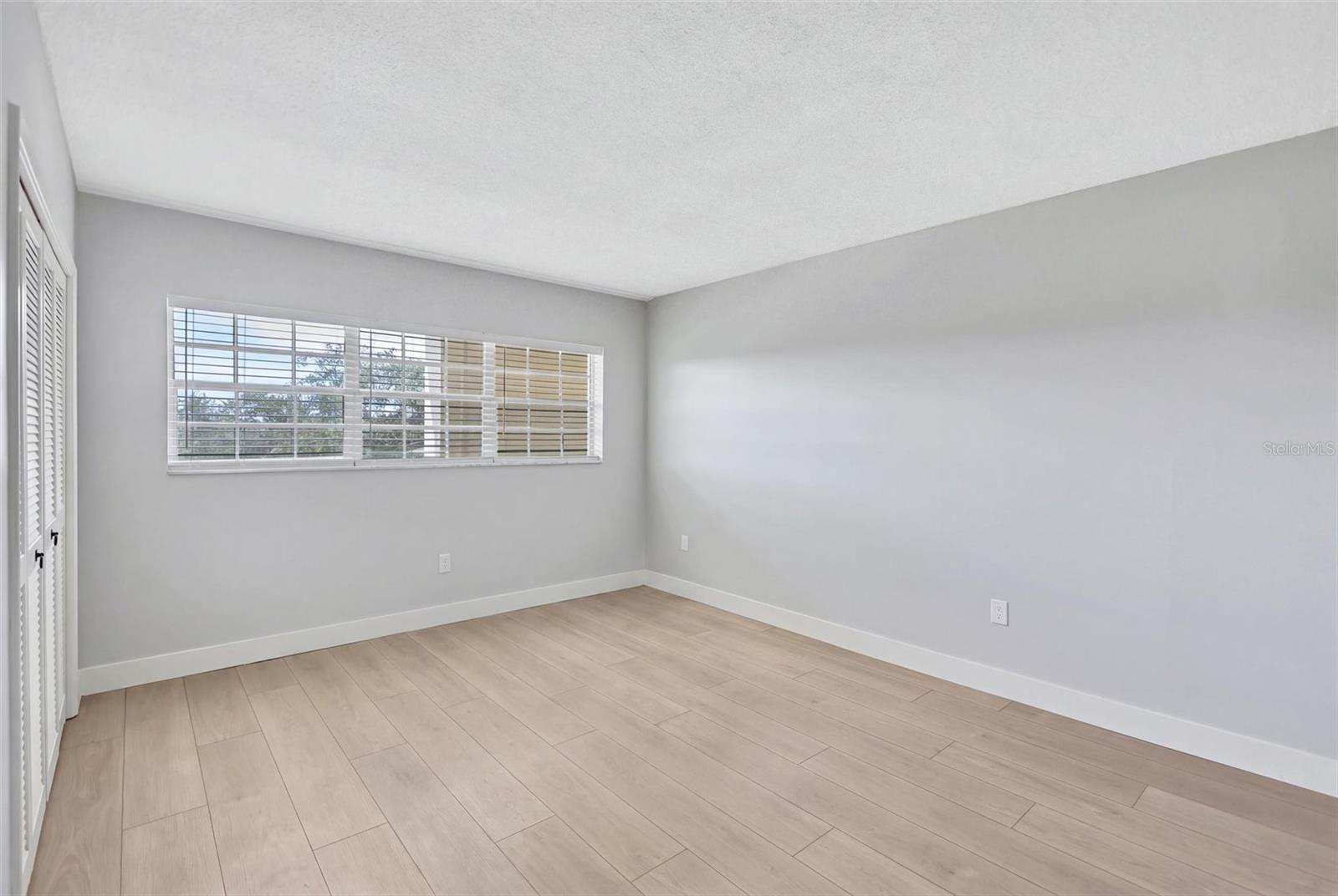 7461 W COUNTRY CLUB DRIVE N, #408, Sarasota, FL 34243