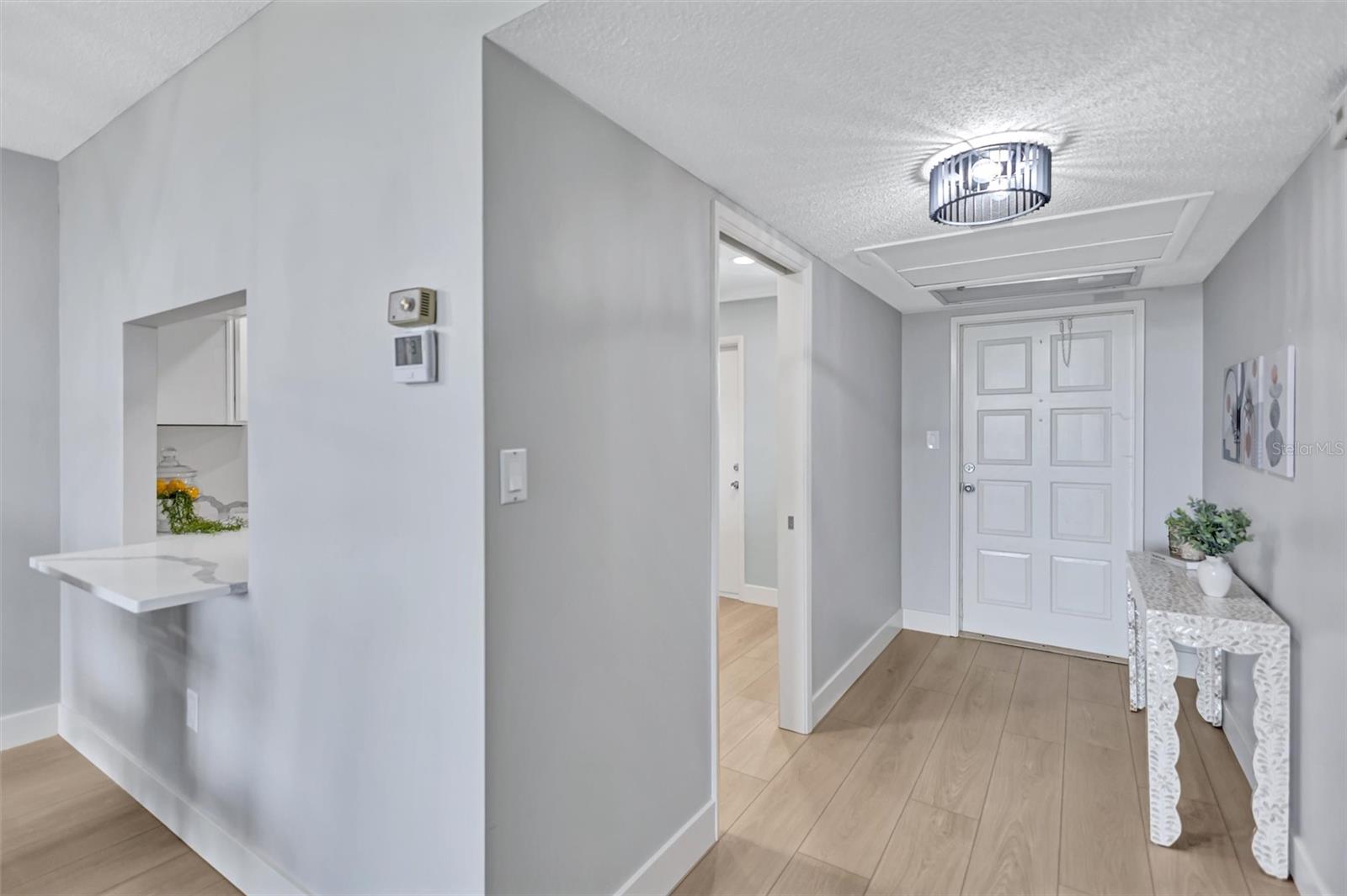 7461 W COUNTRY CLUB DRIVE N, #408, Sarasota, FL 34243