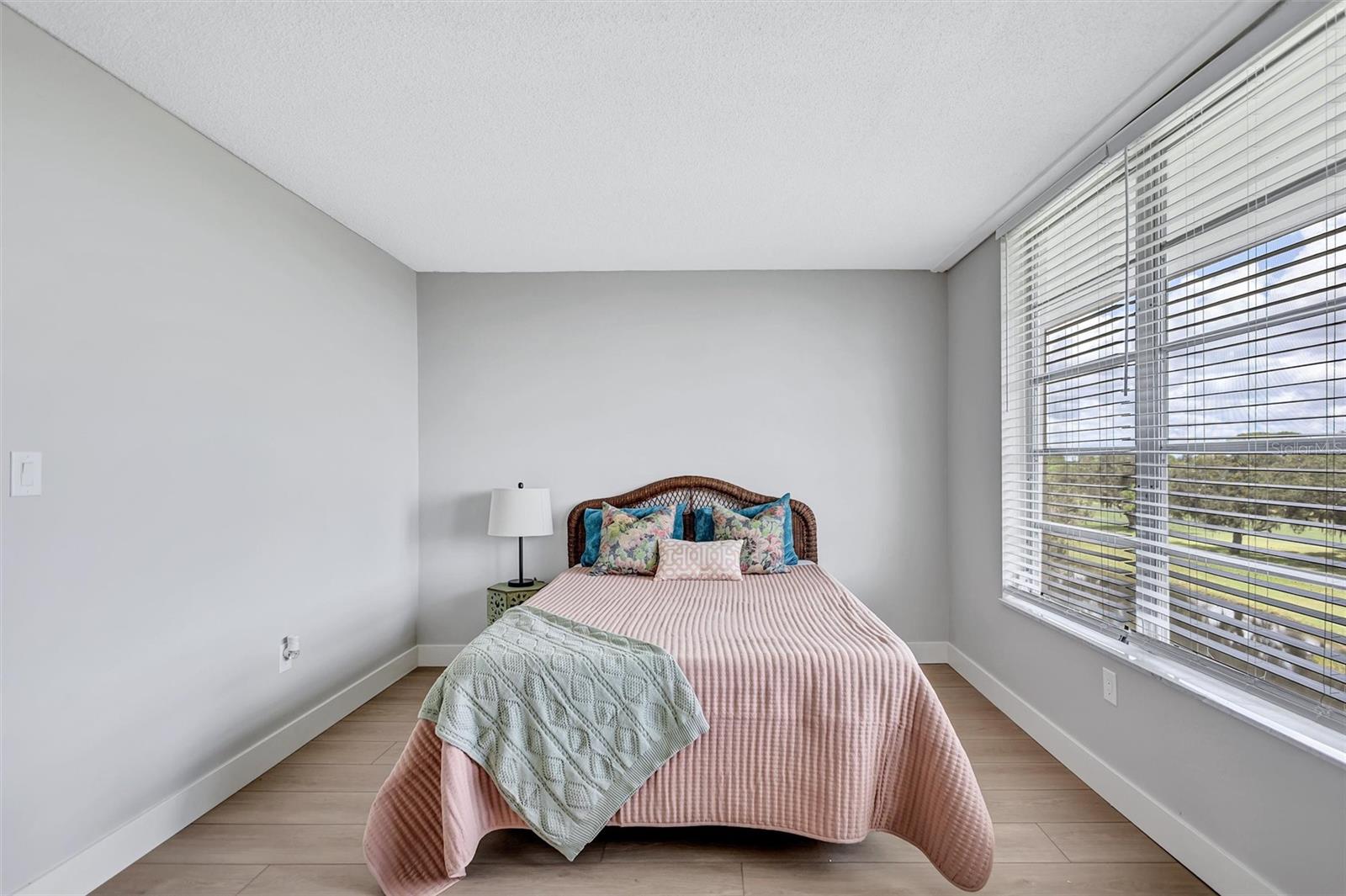 7461 W COUNTRY CLUB DRIVE N, #408, Sarasota, FL 34243