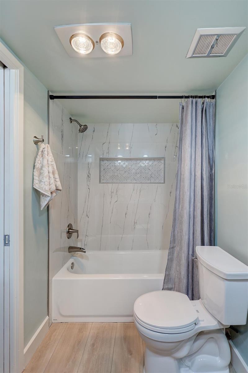 7461 W COUNTRY CLUB DRIVE N, #408, Sarasota, FL 34243