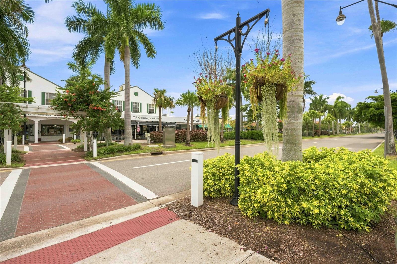 525 MANATEE COURT, #10, Venice, FL 34285
