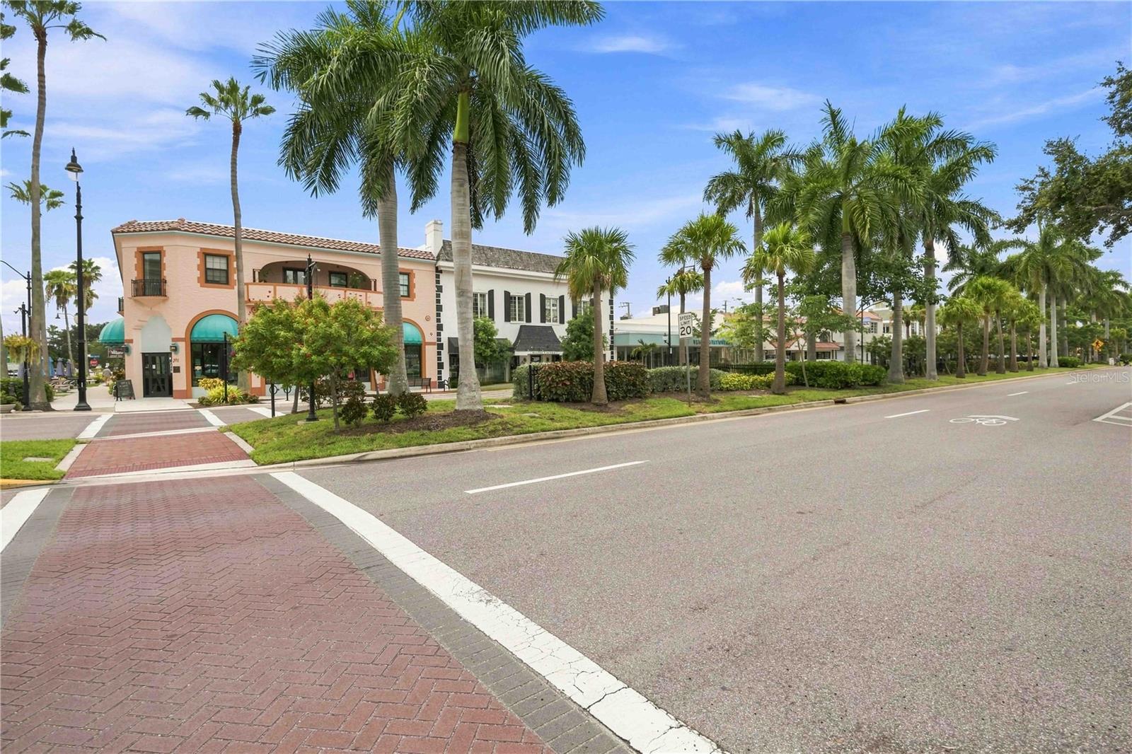 525 MANATEE COURT, #10, Venice, FL 34285